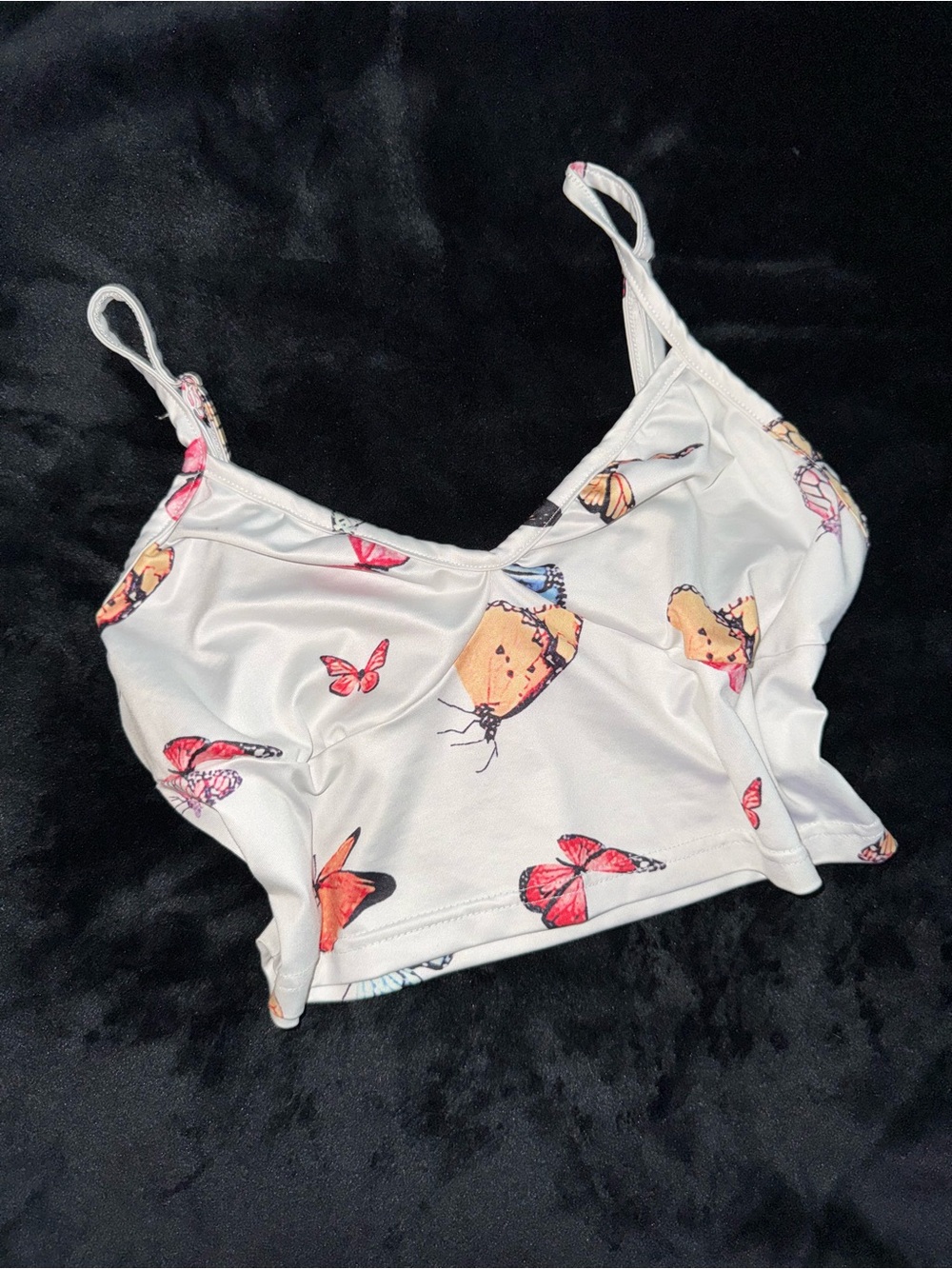 3/$20🛒 White Butterfly Print Camisole Crop Top